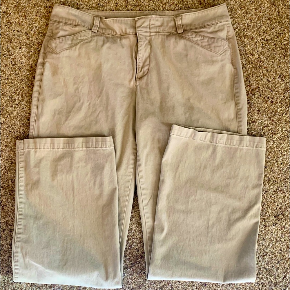 Docker’s ‘Hello Smooth’ Casual Khakis